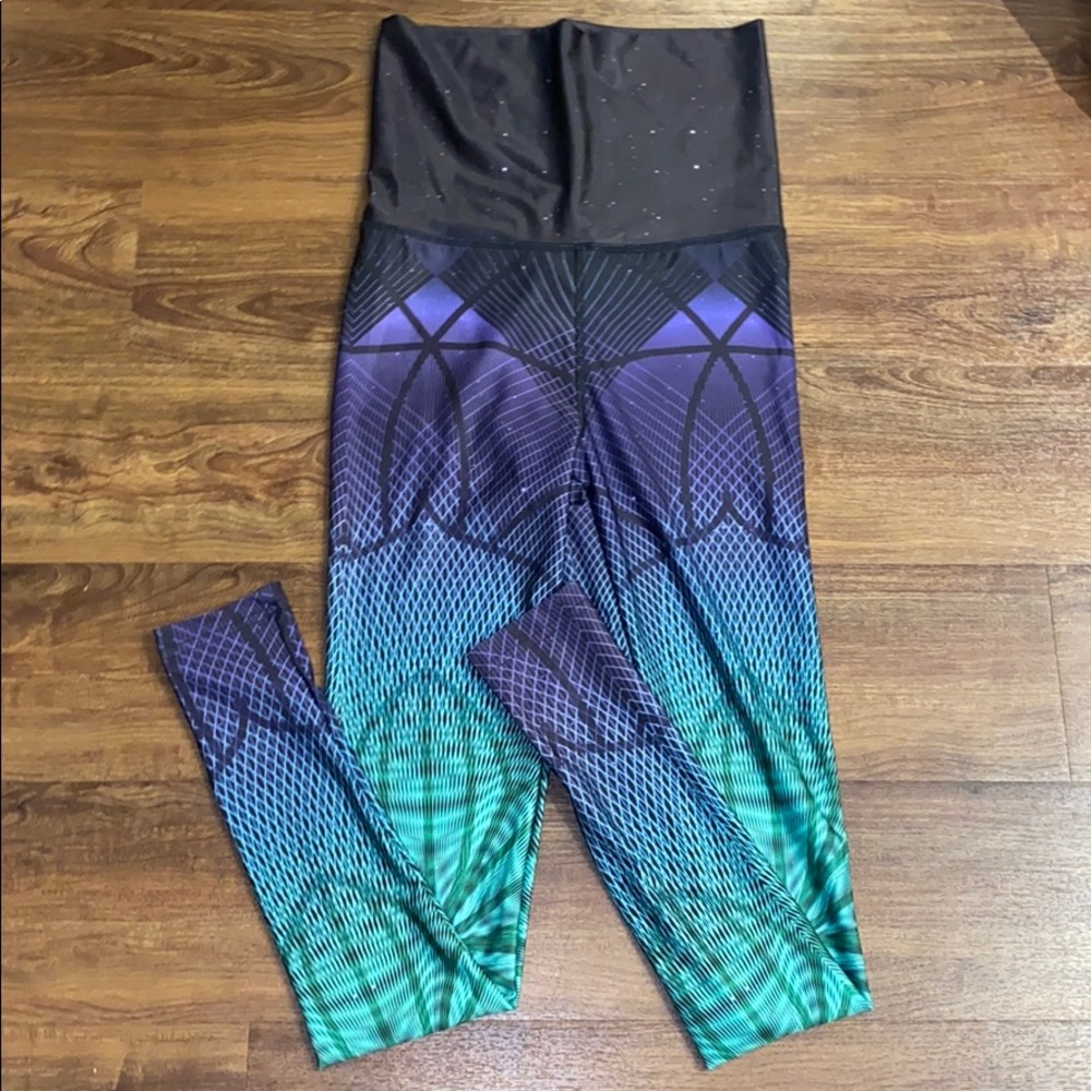 PinealParadise /  Mikulture Leggings Women’s Small Festival Trippy